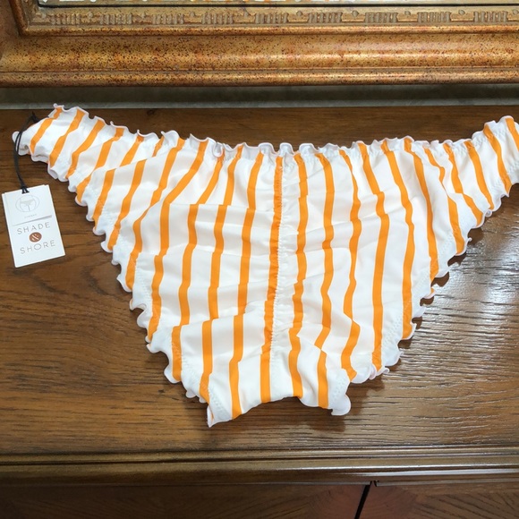 New Women’s striped bikini bottom. Size XL (16-18). Orange/white. Ruffled edge. - Picture 10 of 11